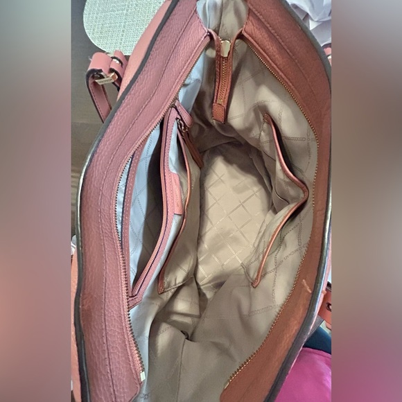 Michael Kors Women's aria pebbled leather purse salmon/terracotta shade. - Picture 4 of 12